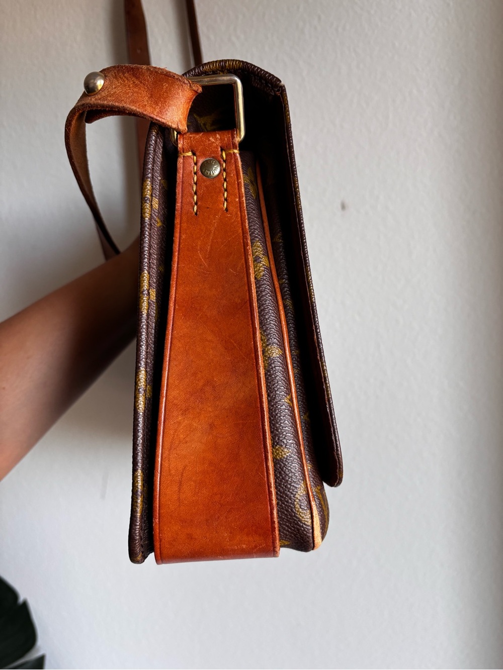 Louis Vuitton Monogram Crossbody with Tan Leather Tab - Picture 11 of 16